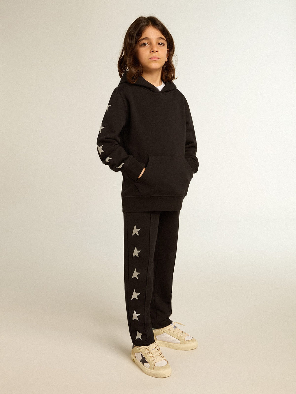 Boys' hooded sweatshirt in black with contrasting silver stars| Golden Goose