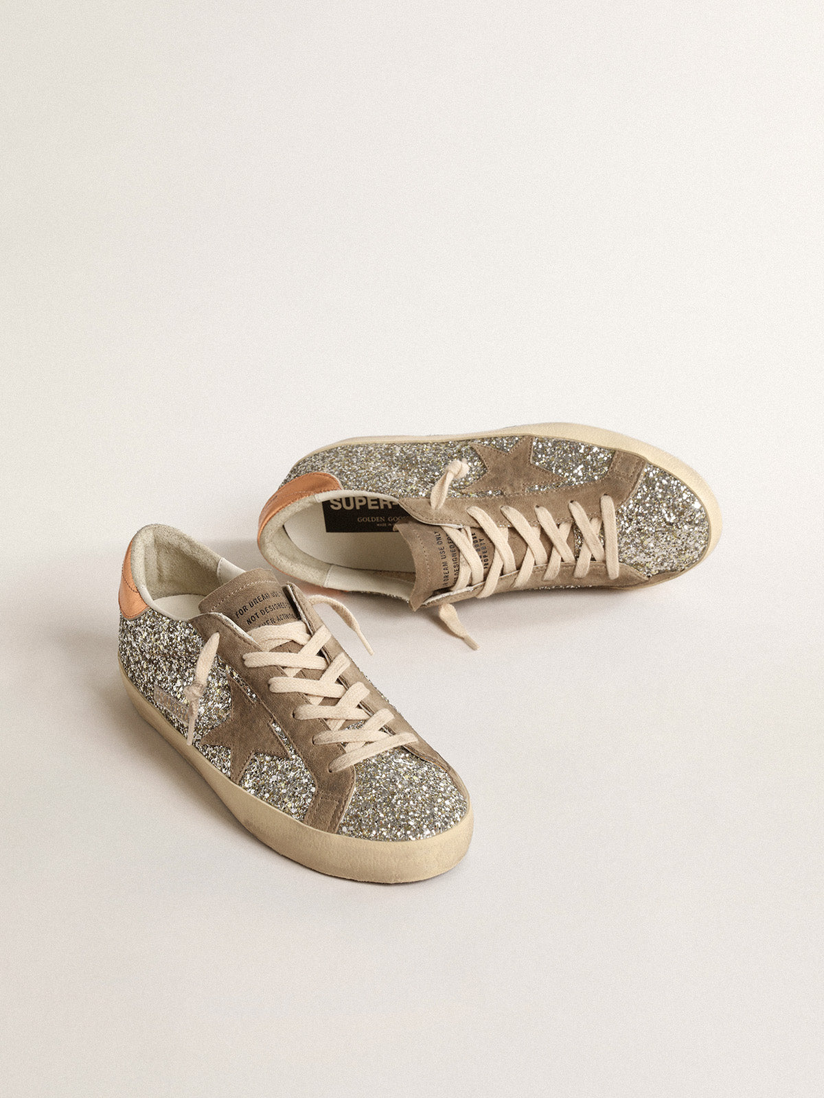Super-Star in platinum glitter with dove-gray suede star| Golden Goose