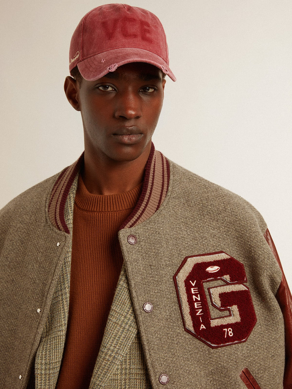 Cotton baseball cap with a lived-in finish| Golden Goose