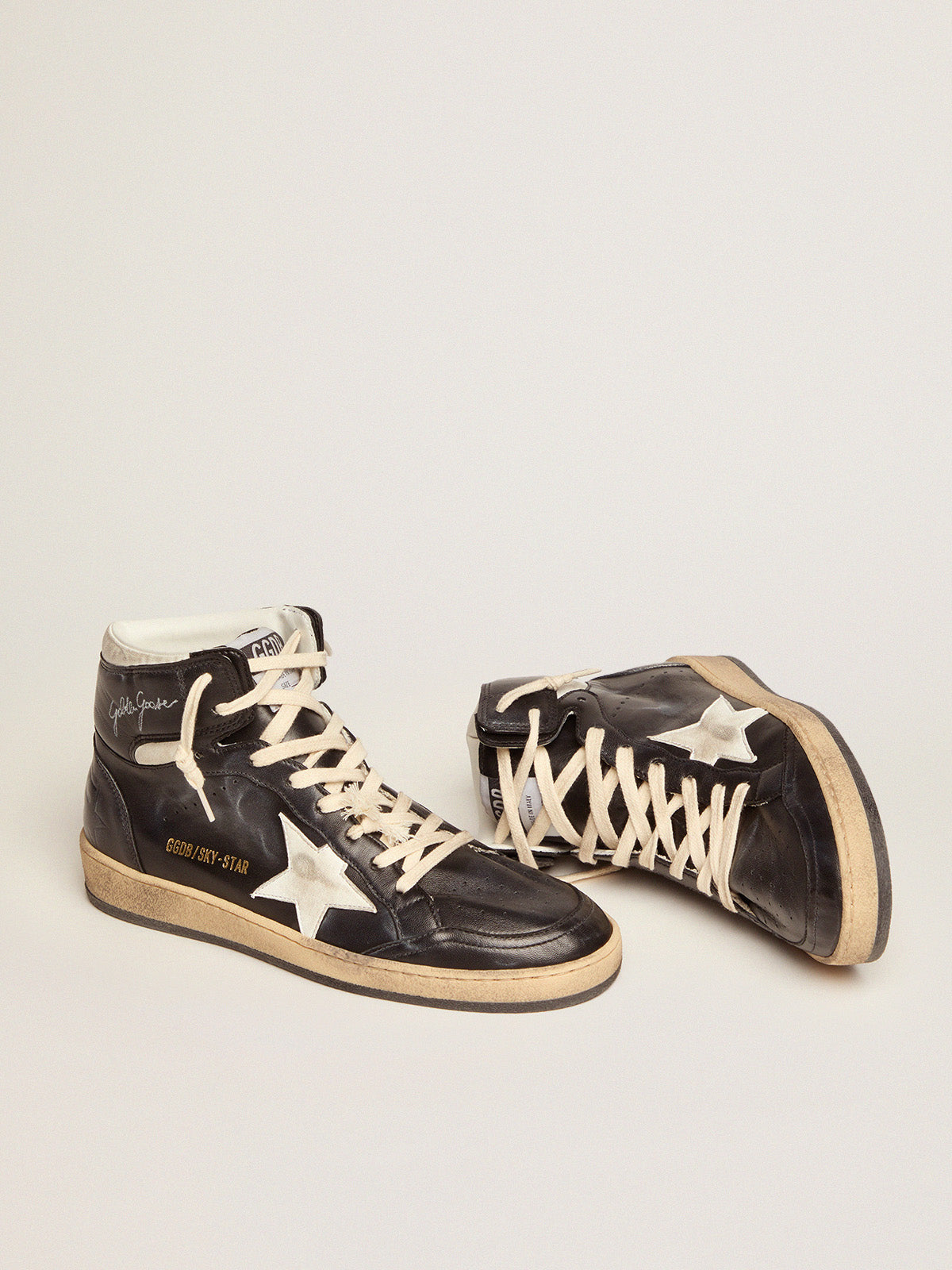 Women's Sky-Star in black nappa with white star| Golden Goose