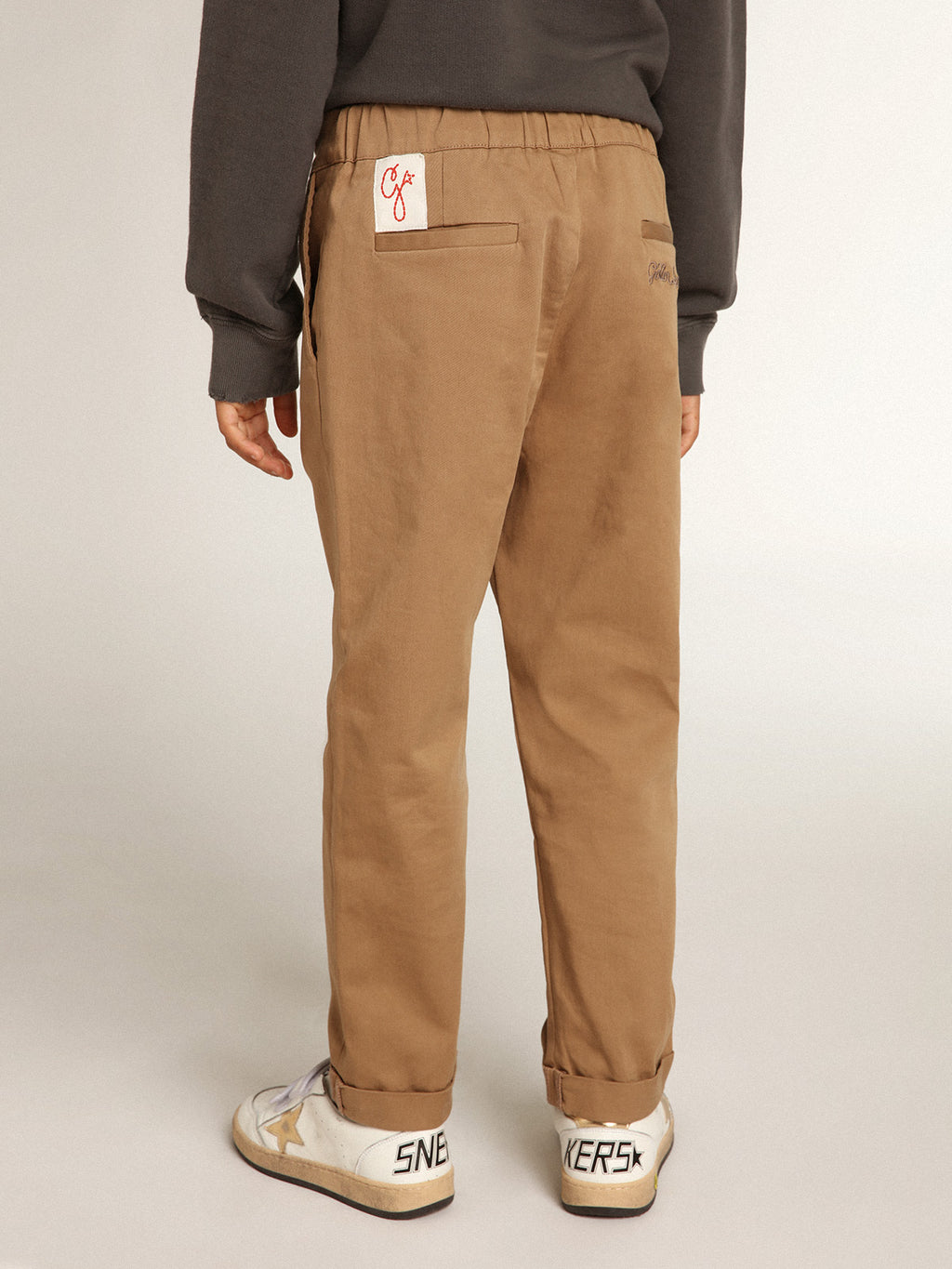 Boys' chinos in caramel cotton| Golden Goose