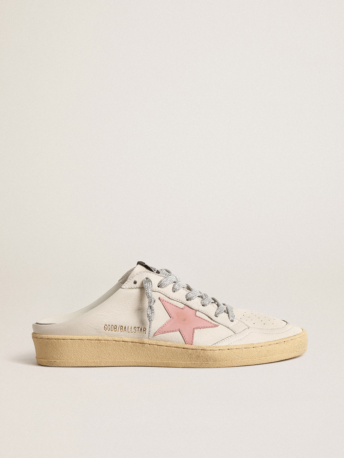 Ball Star Sabots in white nappa with an old-rose leather star| Golden Goose