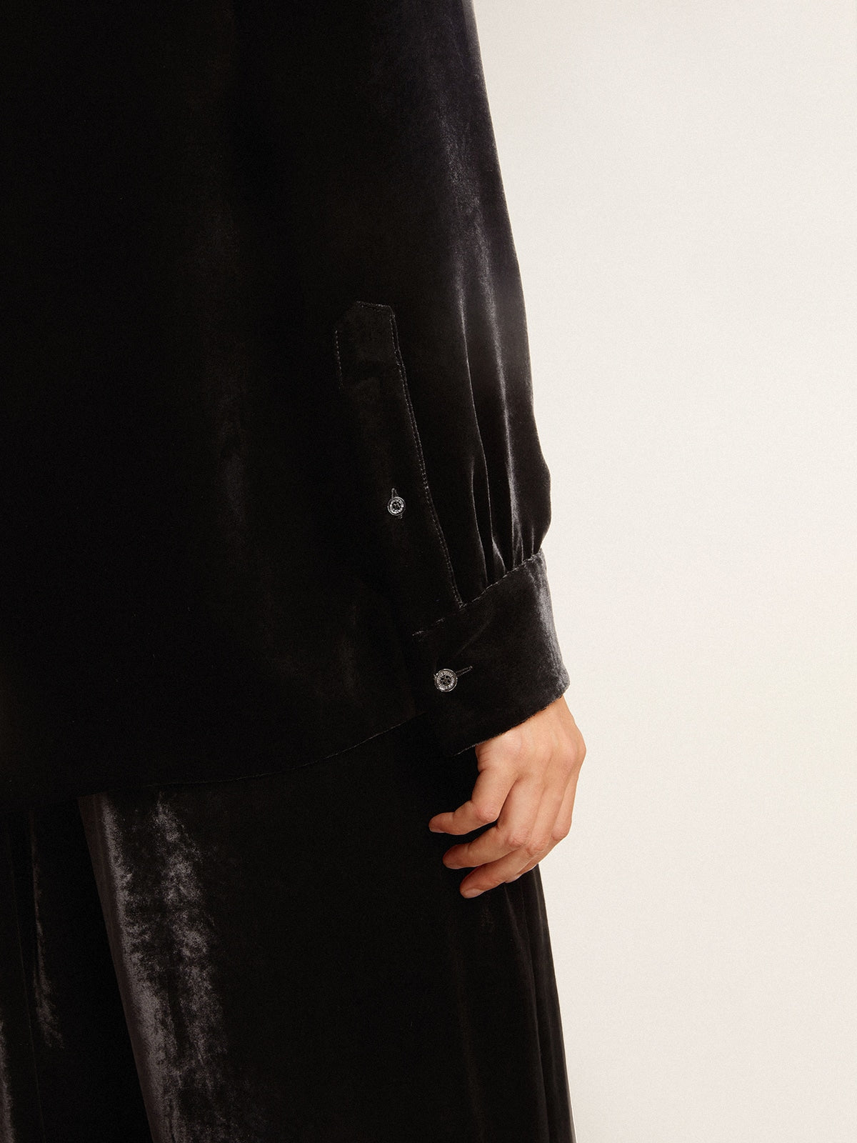 Velvet-effect black shirt with embroidery| Golden Goose