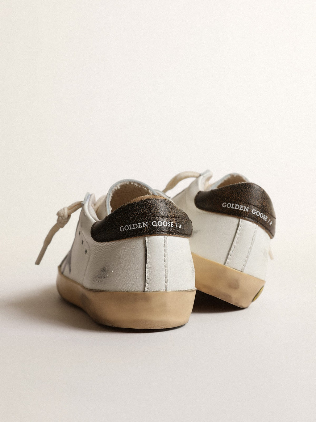 Super-Star Young in nappa with a printed star and black heel tab| Golden Goose