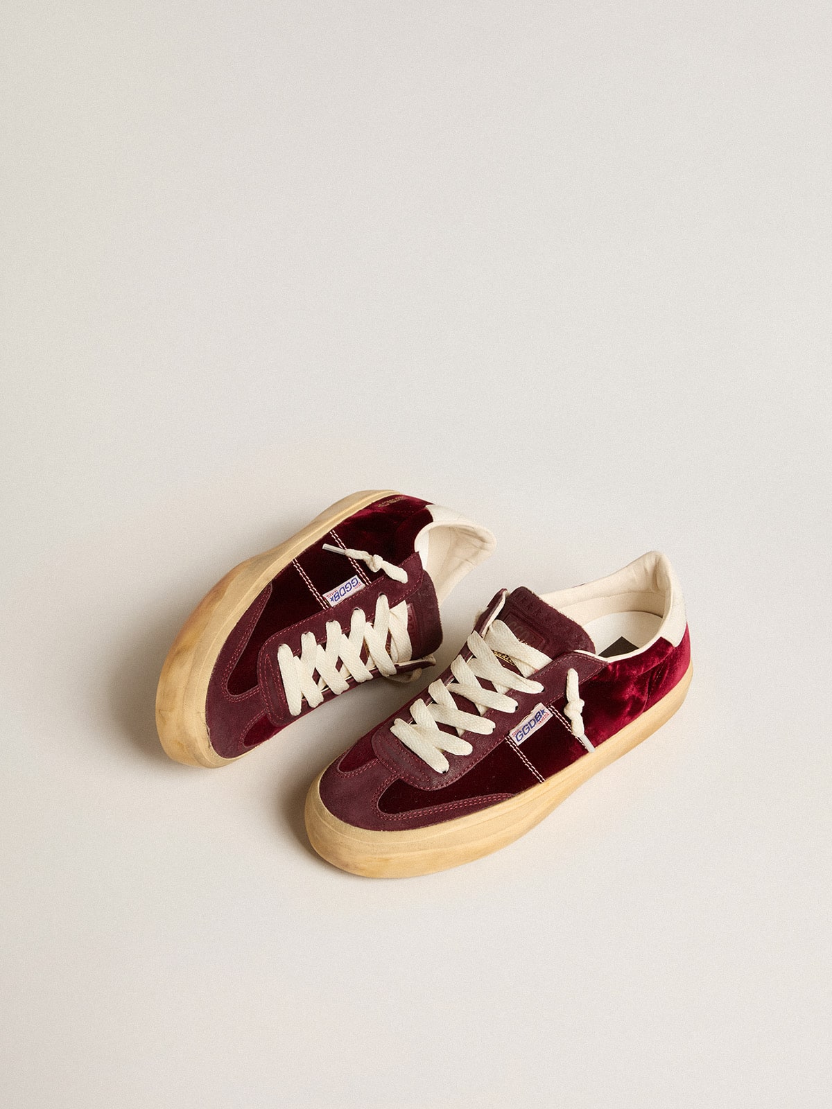 Soul Star in burgundy velvet with white leather heel tab| Golden Goose