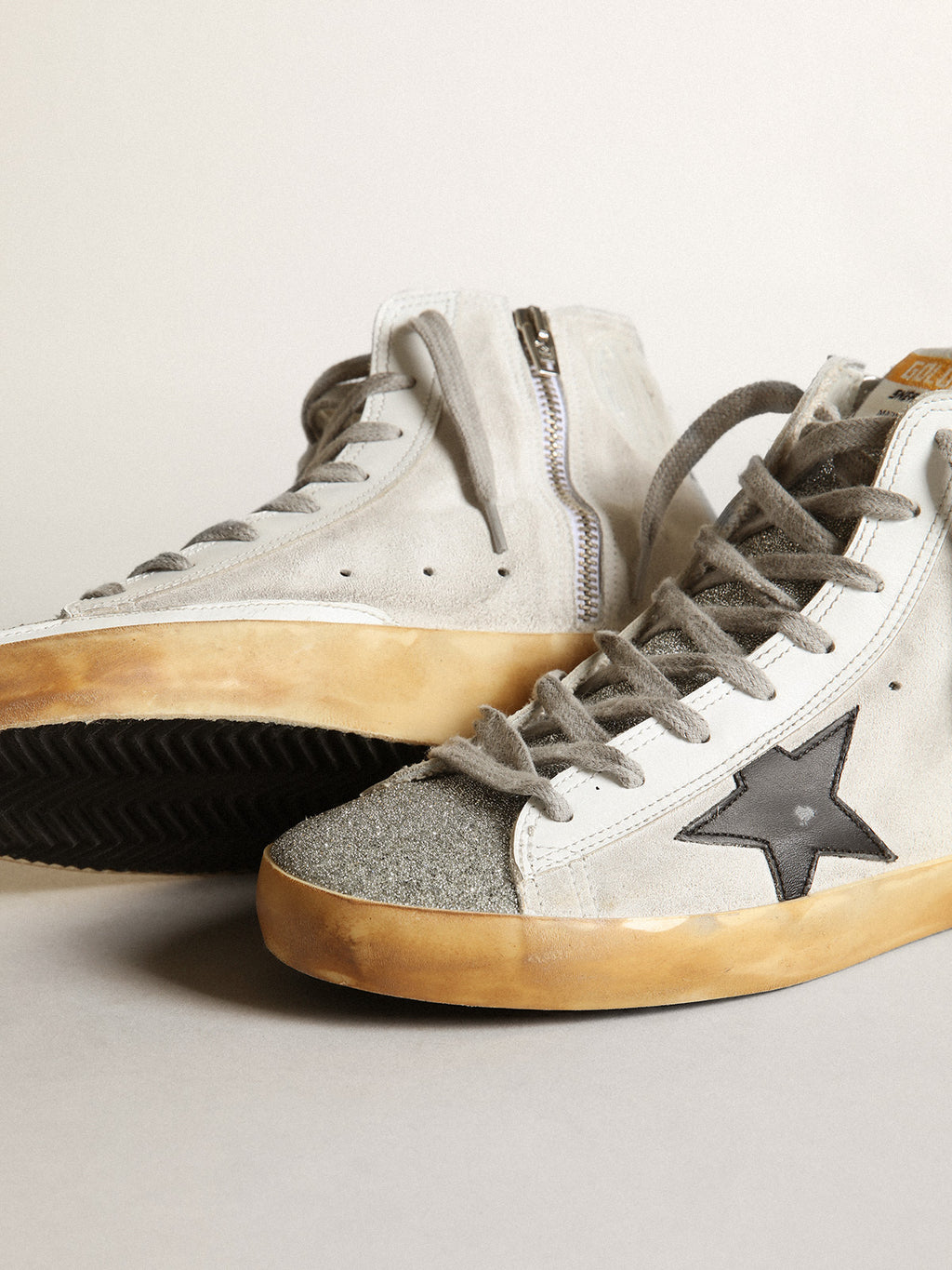 Women's Francy in white suede with black leather star| Golden Goose