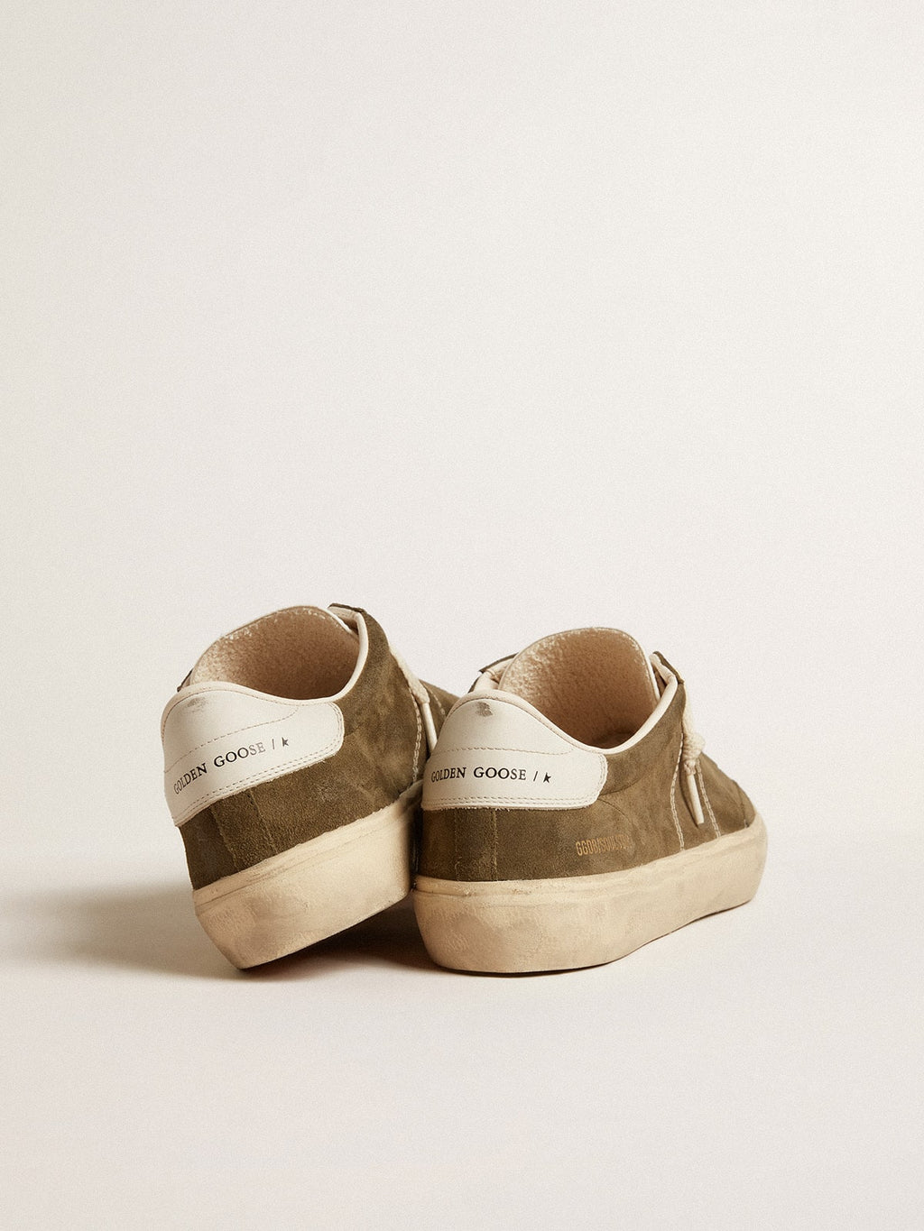 Soul Star in green suede with white leather heel tab and tongue| Golden Goose