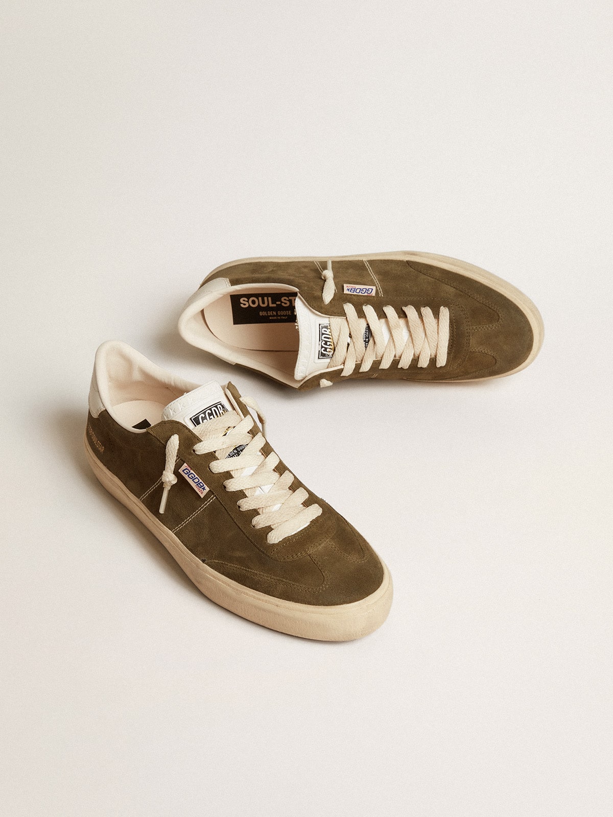 Soul Star in green suede with white leather heel tab and tongue| Golden Goose