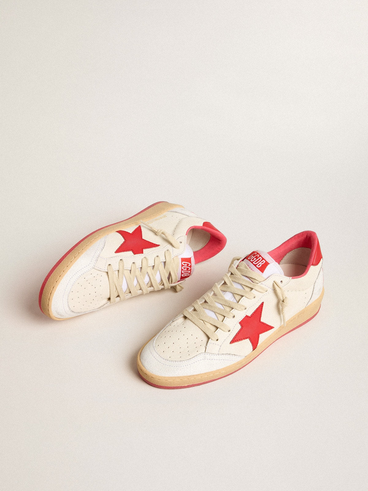 Men's Ball Star  Wishes in white leather with a red star and heel tab| Golden Goose