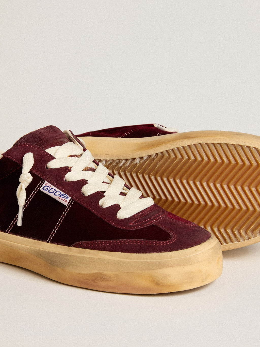 Soul Star in burgundy velvet with white leather heel tab| Golden Goose