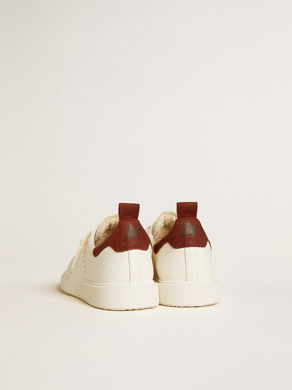 Women's Starter in white leather with burgundy nubuck heel tab| Golden Goose