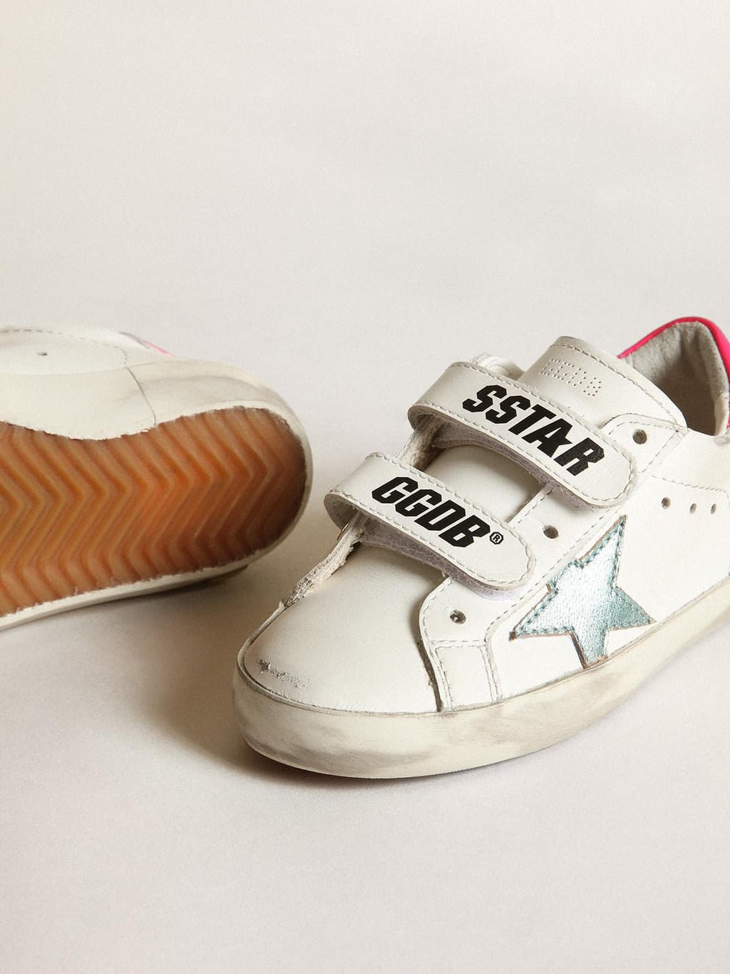 Junior Old School with aquamarine laminated leather star| Golden Goose