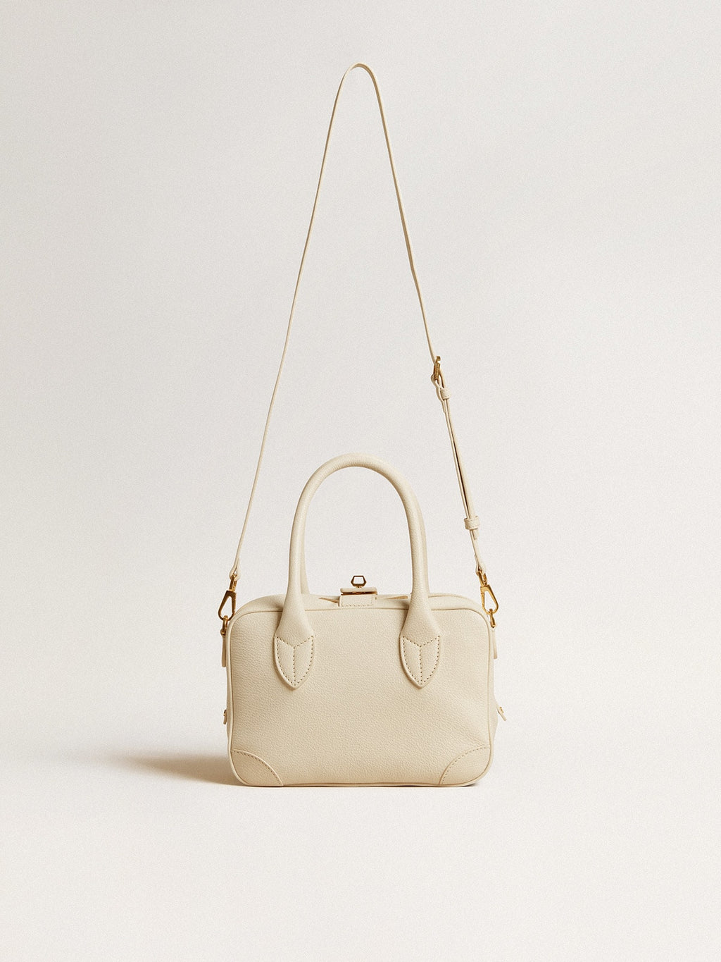 Vita Bag in butter-colored sheepskin leather with gold details| Golden Goose