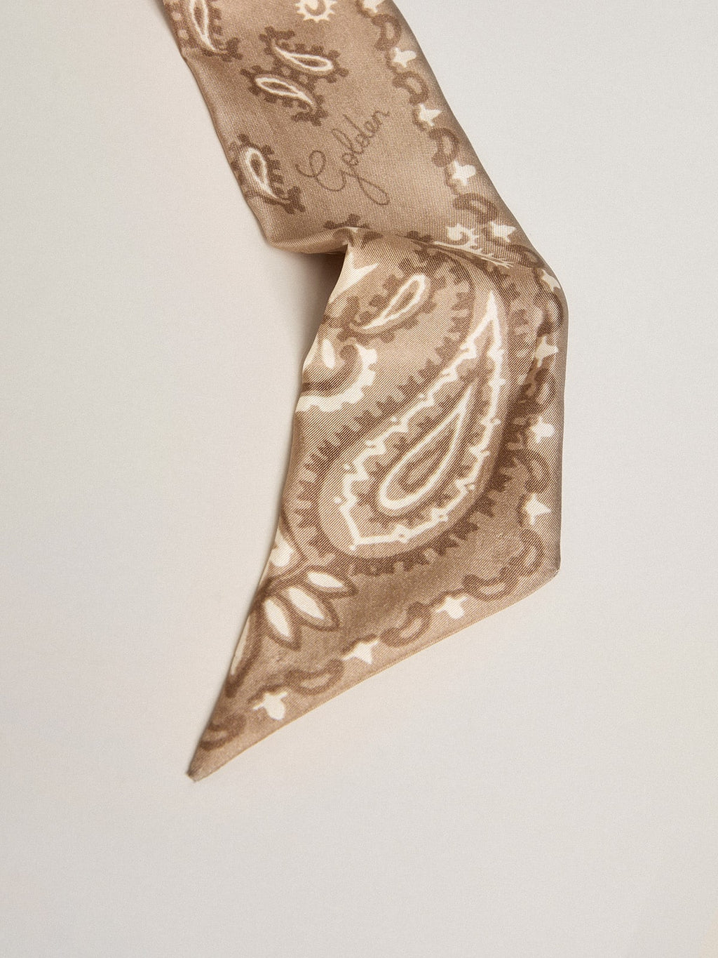 Ribbon in dove-gray silk twill with paisley pattern| Golden Goose