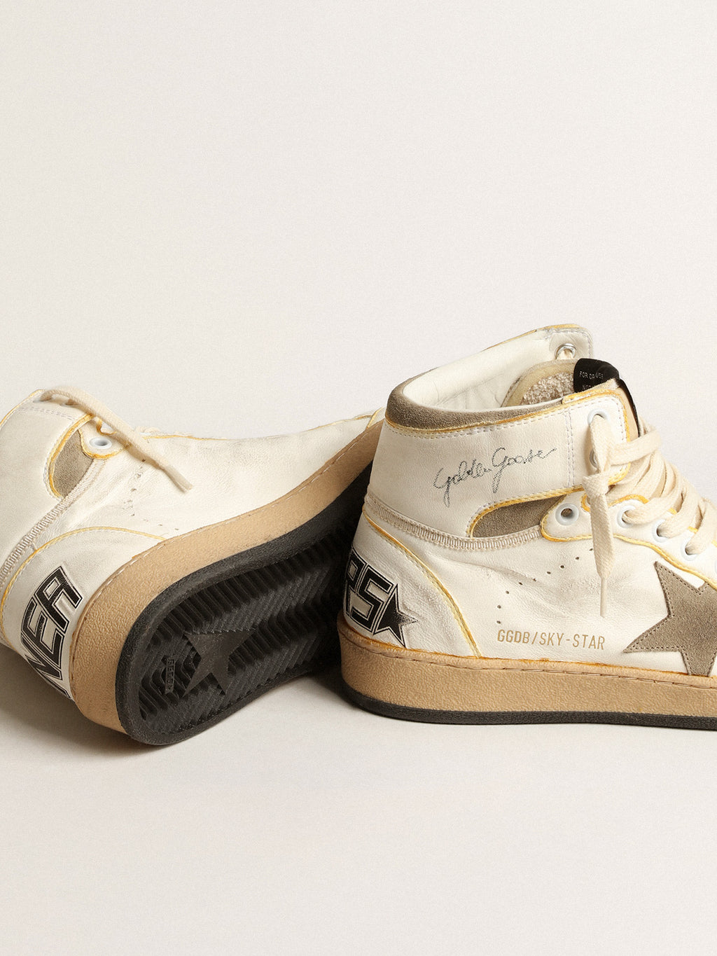 Women's Sky-Star in white nappa leather with dove-gray suede star| Golden Goose