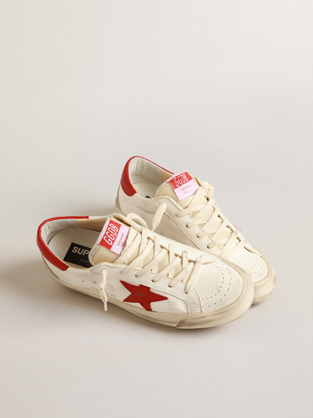 Women's Super-Star LTD in nappa with red star and heel tab| Golden Goose
