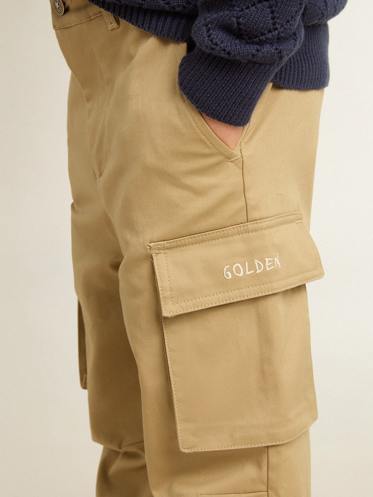 Boys' sand-colored cargo pants| Golden Goose