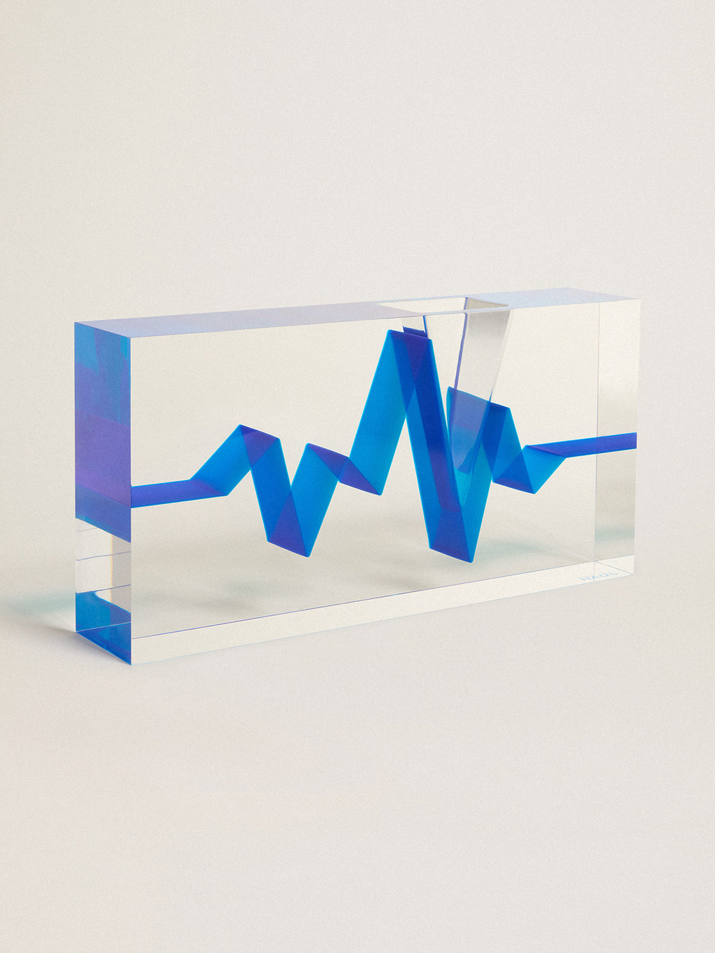 Exclusive HAUS of Dreamers vase in Plexiglas| Golden Goose
