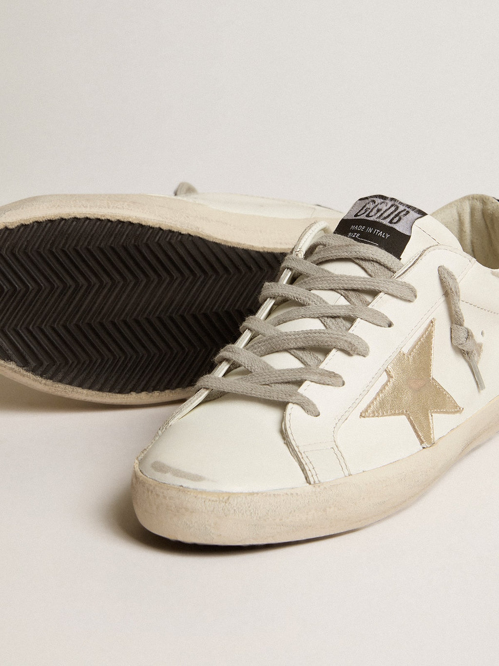 Women's Super-Star with gold star and black glitter heel tab| Golden Goose