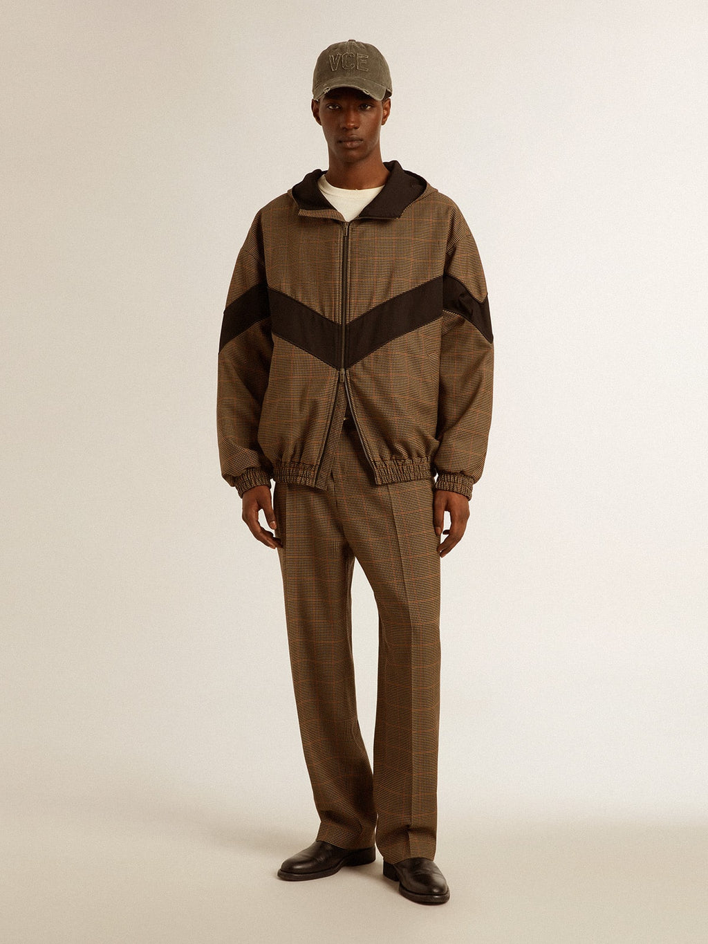 Men's pants in three-colored houndstooth