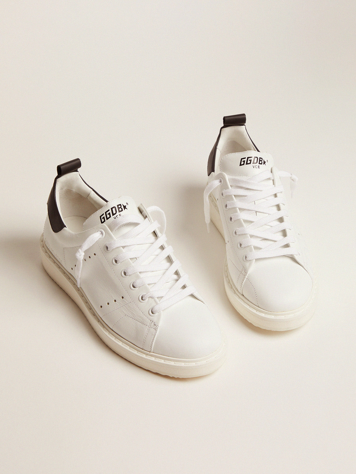 Starter sneakers in leather with black heel tab| Golden Goose