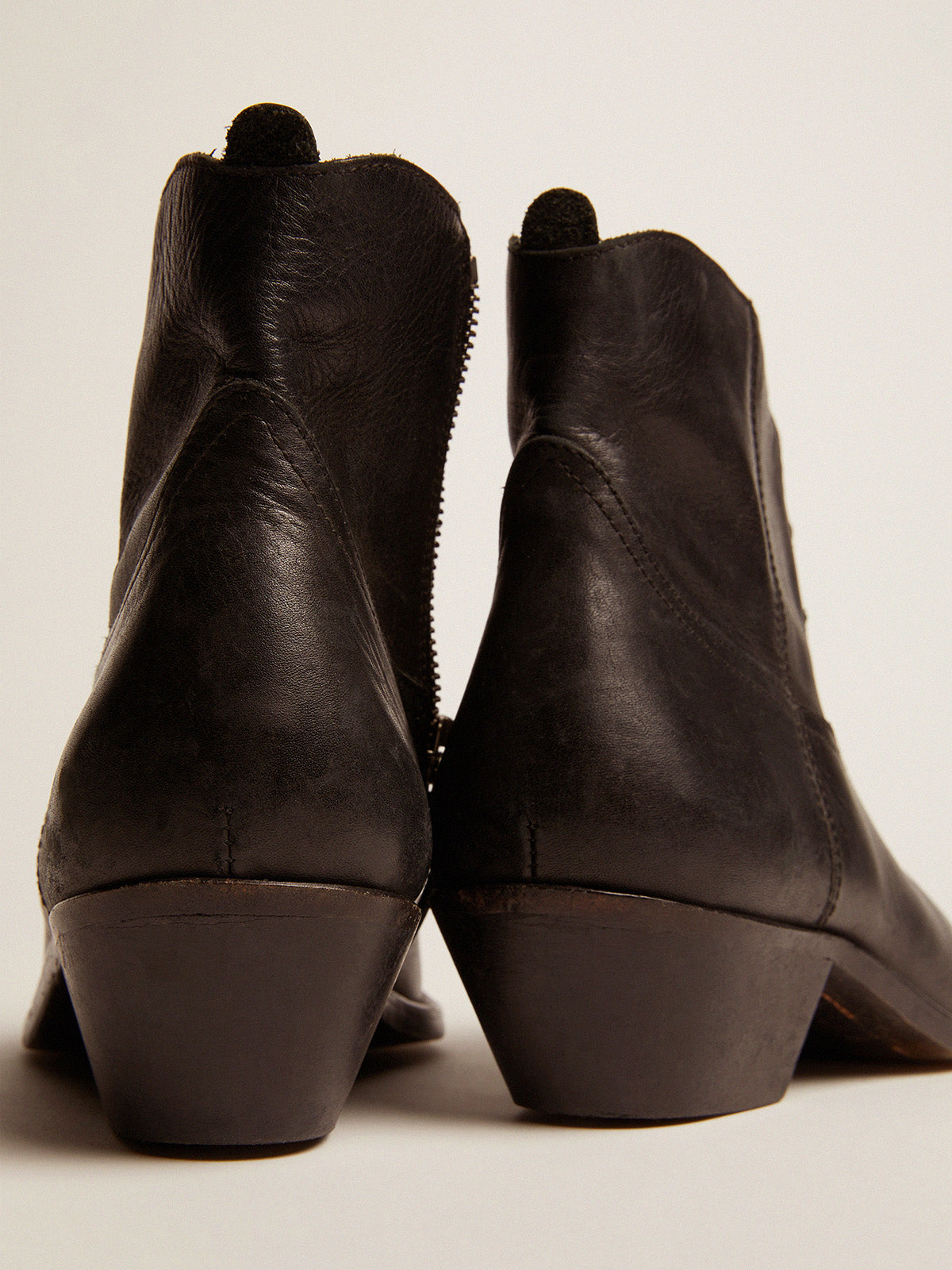 Women's leather ankle boots with western decoration| Golden Goose