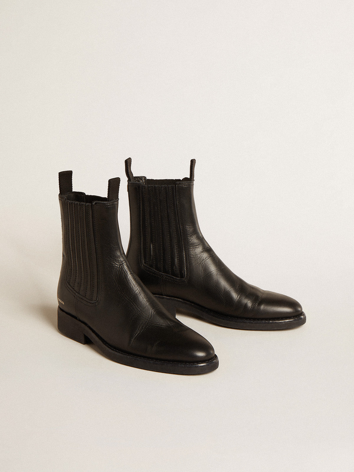 Women's Chelsea boots in black leather| Golden Goose