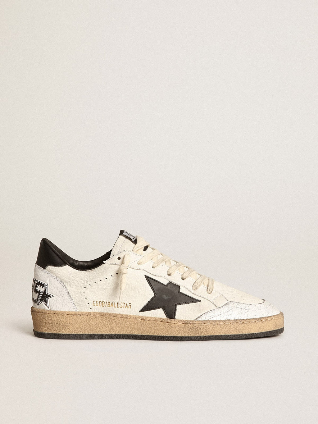 Women's Ball Star in nappa with black star and black heel tab| Golden Goose