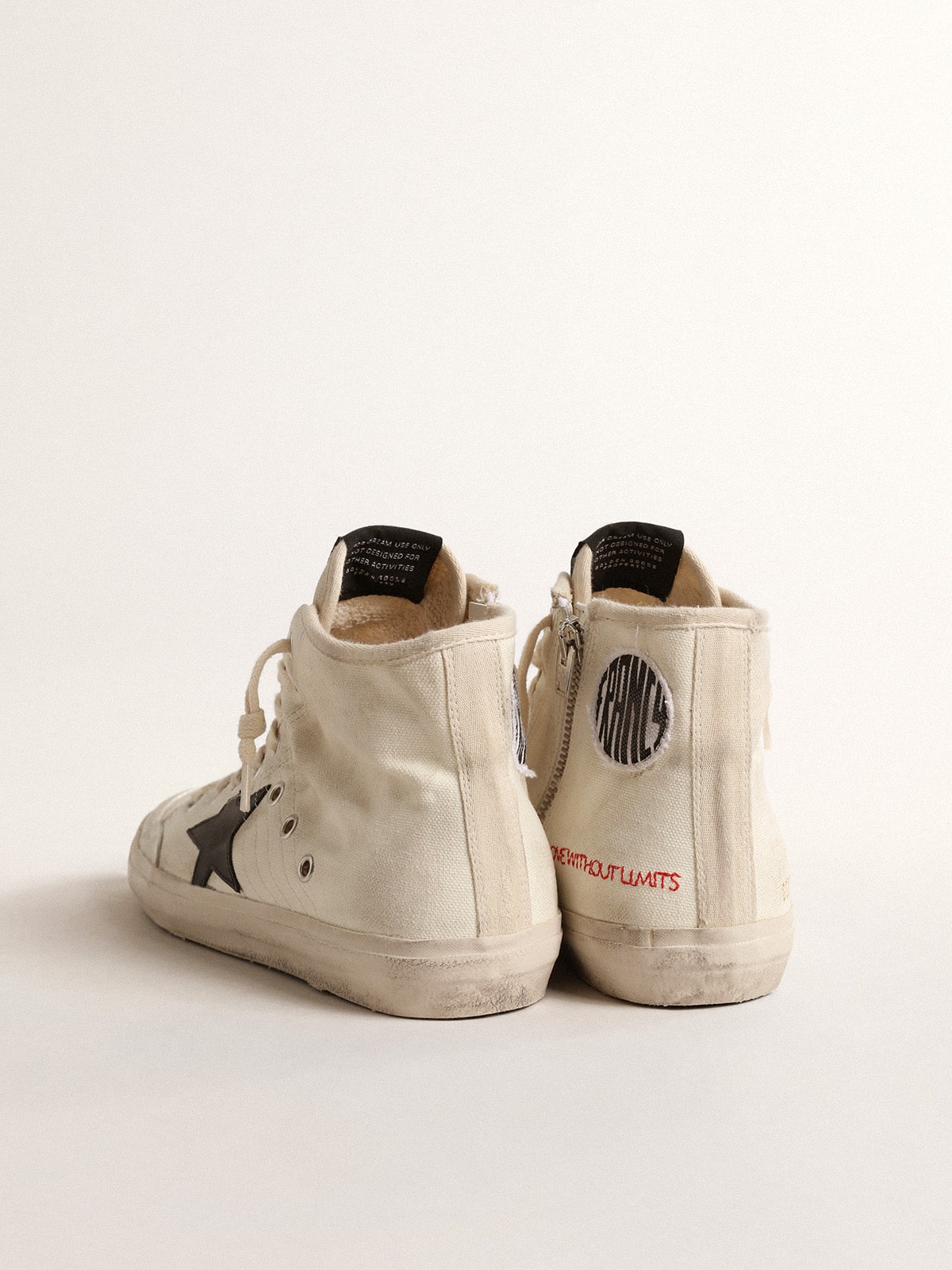 Francy Penstar in canvas with black star and red stitching| Golden Goose