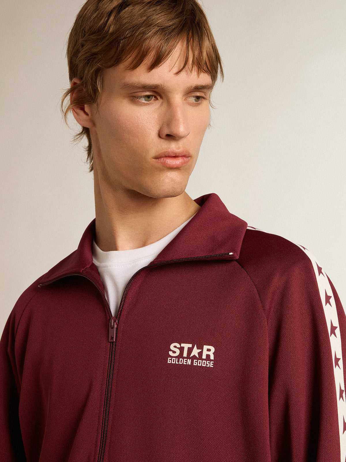 Men's burgundy zipped sweatshirt with white strip and contrasting stars| Golden Goose