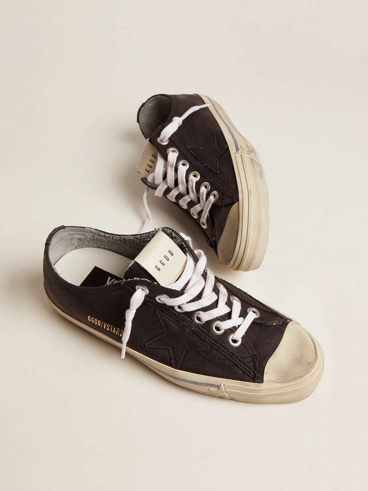 Women's V-Star vintage effect| Golden Goose