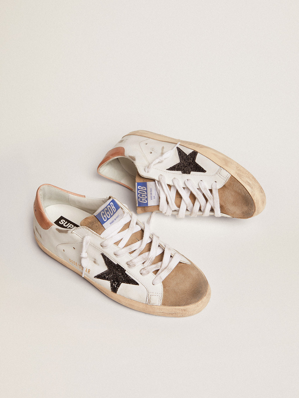 Women's Super-Star with black glitter star and pink heel tab| Golden Goose