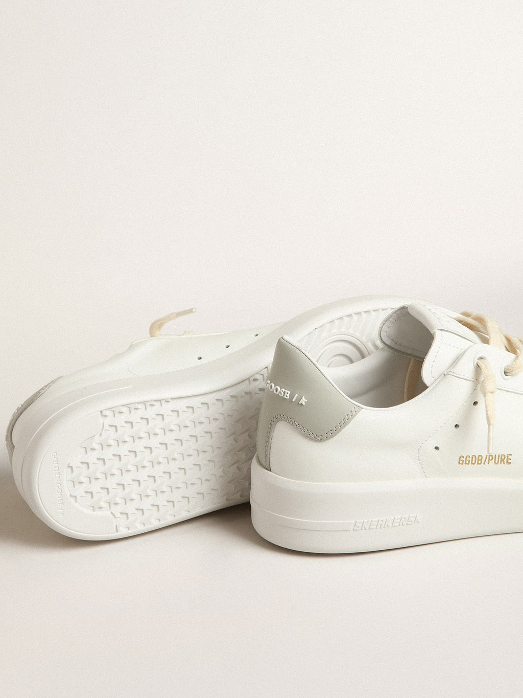 Purestar with white star and gray leather heel tab| Golden Goose
