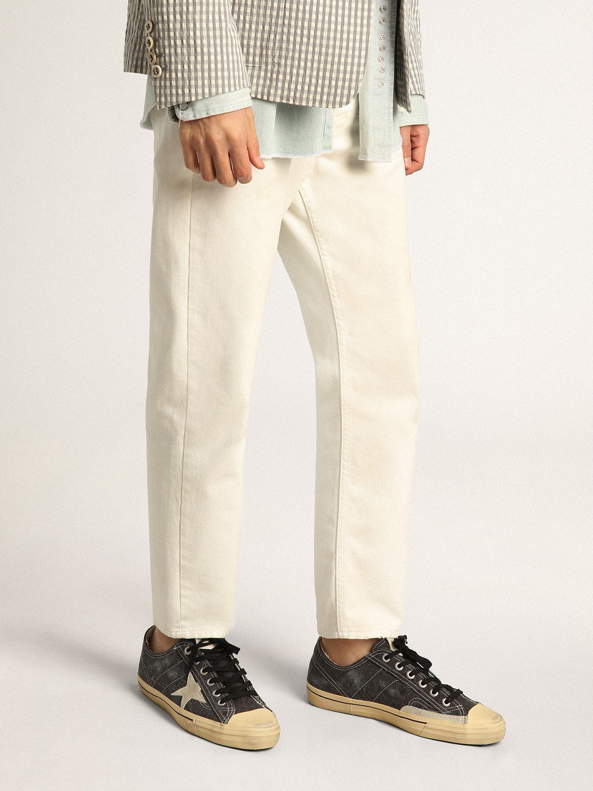 Men's V-Star LTD in black canvas with ice-gray star and heel tab| Golden Goose