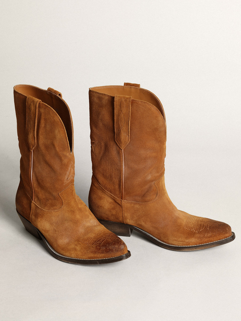 Women's low boots in tobacco-colored suede with inlay star| Golden Goose