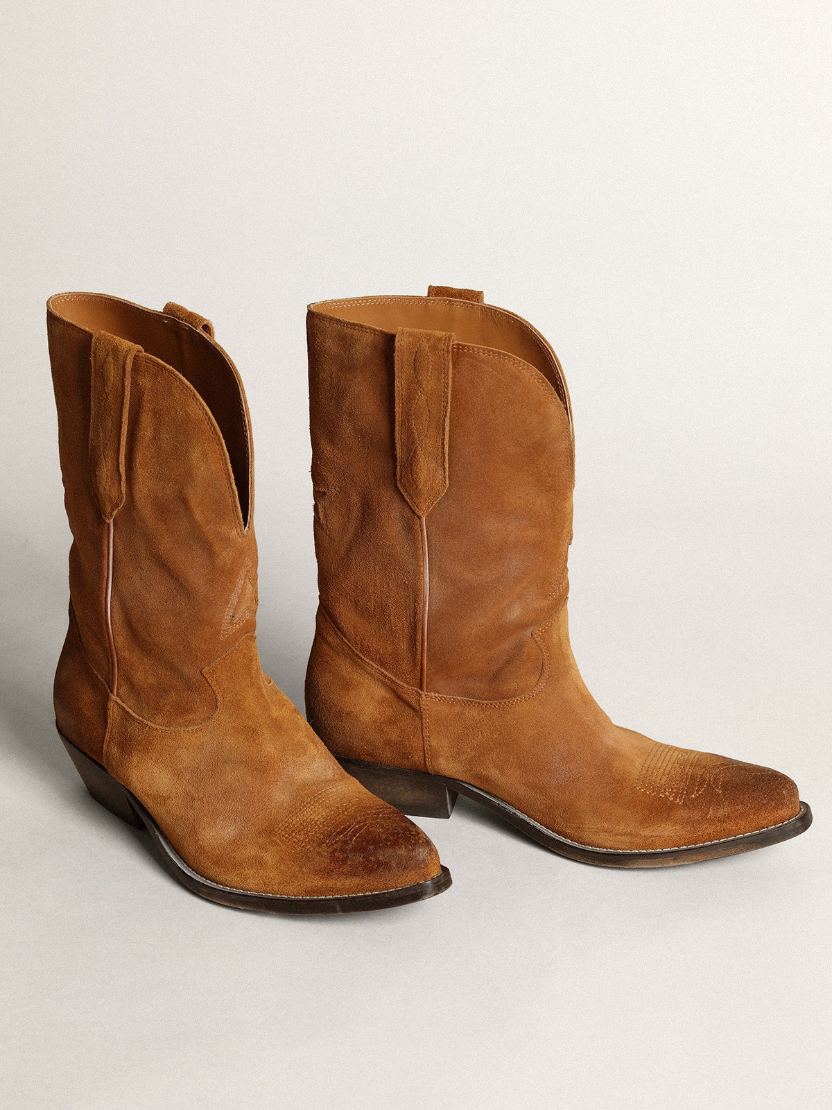 Women's low boots in tobacco-colored suede with inlay star| Golden Goose