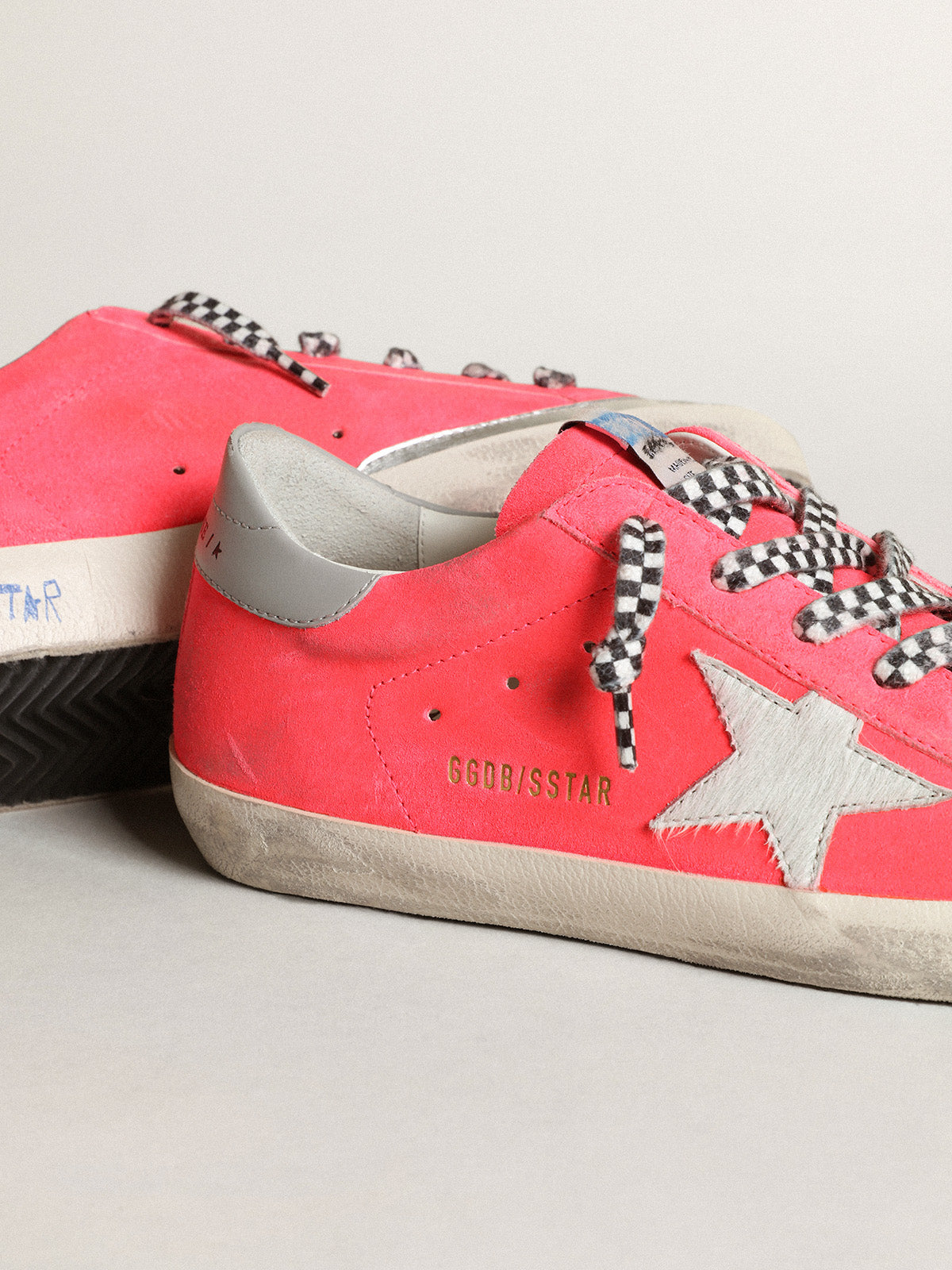 Women's Super-Star in fluorescent lobster-colored suede with star| Golden Goose