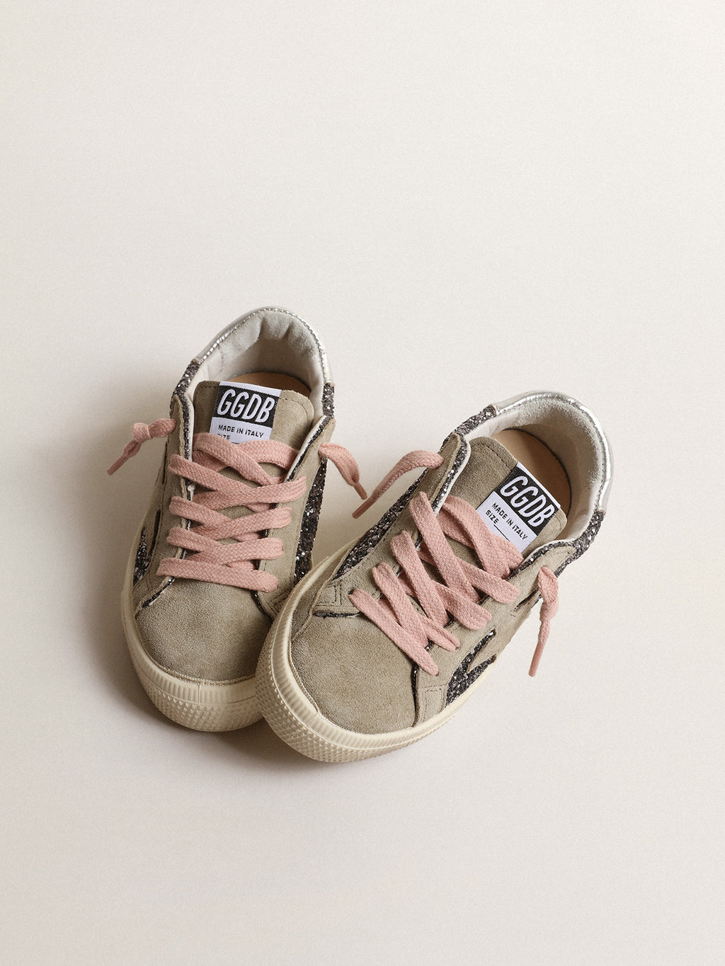 May Junior in anthracite-gray glitter with dove-gray suede star| Golden Goose