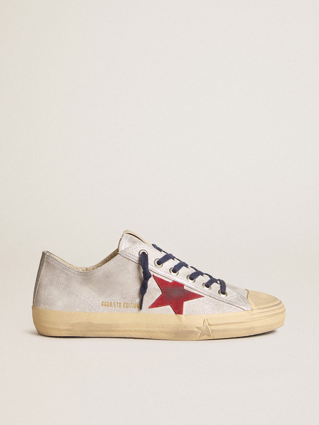 Men's V-Star LTD in silver metallic suede with red suede star| Golden Goose